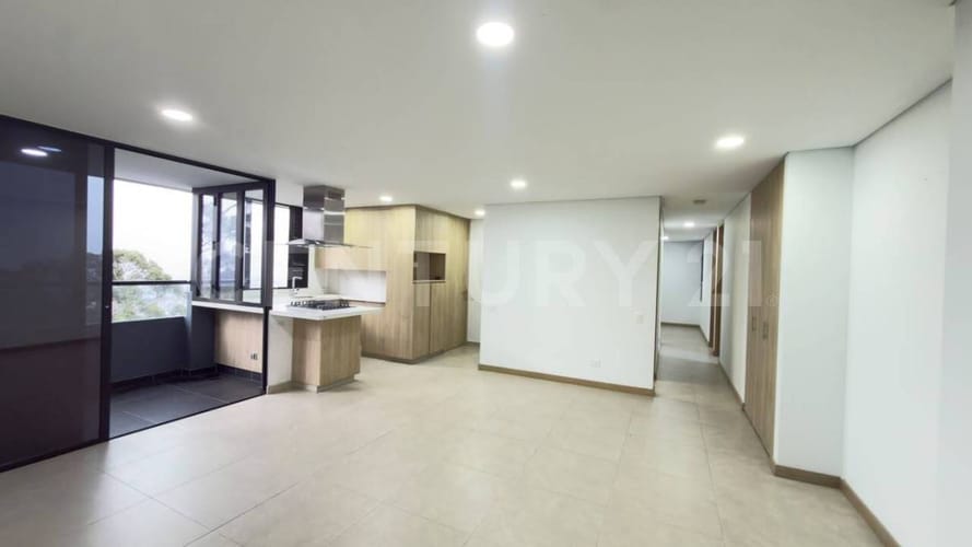 Apartamento de 3 alcobas en arriendo en El Poblado, Medellín, 95 m² · foto 4 de 16