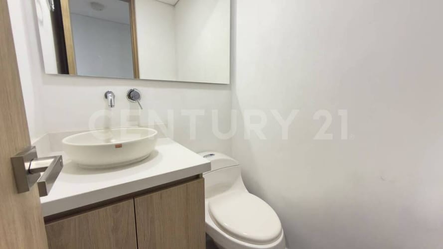 Apartamento de 3 alcobas en arriendo en El Poblado, Medellín, 95 m² · foto 5 de 16