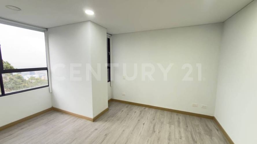 Apartamento de 3 alcobas en arriendo en El Poblado, Medellín, 95 m² · foto 10 de 16
