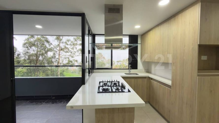 Apartamento de 3 alcobas en arriendo en El Poblado, Medellín, 95 m² · foto 13 de 16