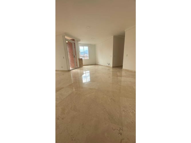 Apartamento de 4 alcobas en venta en Conquistadores, Medellín, 220 m² · foto 1 de 12