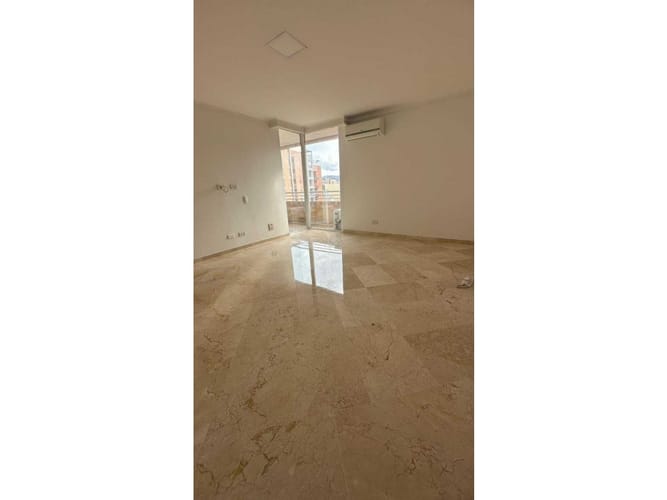Apartamento de 4 alcobas en venta en Conquistadores, Medellín, 220 m² · foto 5 de 12