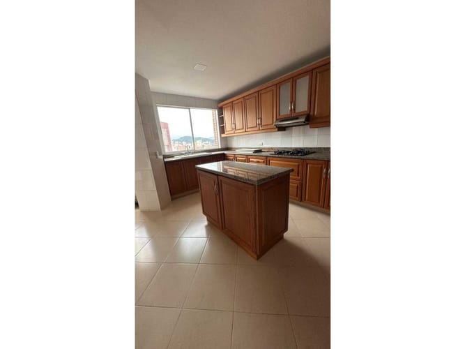 Apartamento de 4 alcobas en venta en Conquistadores, Medellín, 220 m² · foto 11 de 12