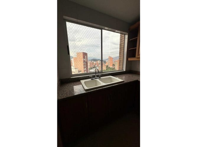 Apartamento de 4 alcobas en venta en Conquistadores, Medellín, 220 m² · foto 12 de 12