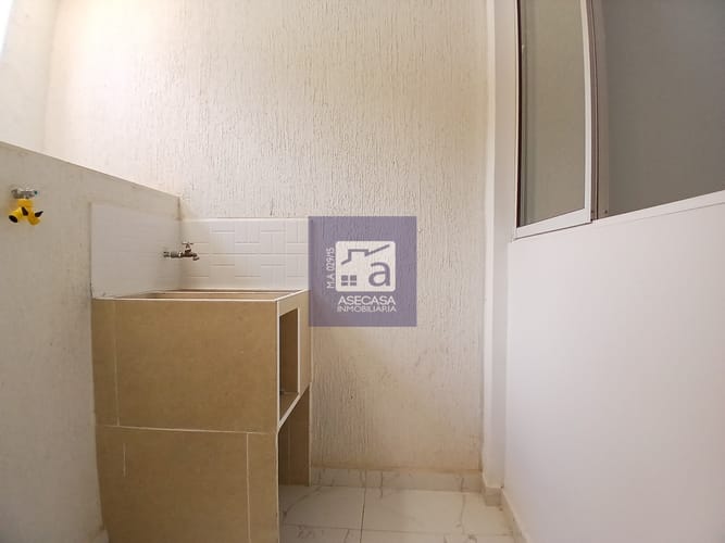 Apartamento de 3 alcobas en arriendo en Bahondo, Girón, 50 m² · foto 12 de 14