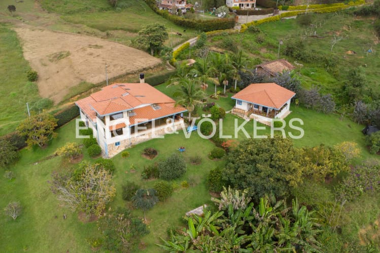 Casa de 5 alcobas en venta en San Jose, Rionegro, 201 m² · foto 19 de 19