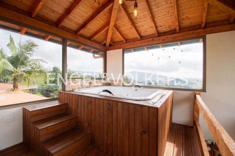 Casa de 5 alcobas en venta en San Jose, Rionegro, 201 m² · foto 14 de 19