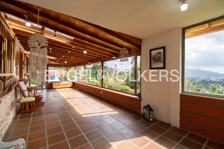 Casa de 5 alcobas en venta en San Jose, Rionegro, 201 m² · foto 3 de 19