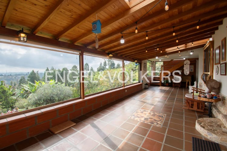 Casa de 5 alcobas en venta en San Jose, Rionegro, 201 m² · foto 2 de 19