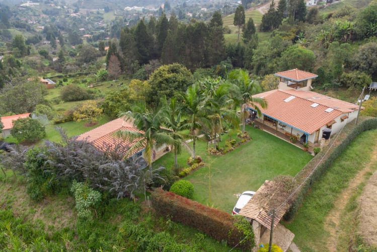 Casa de 5 alcobas en venta en San Jose, Rionegro, 201 m² · foto 1 de 19