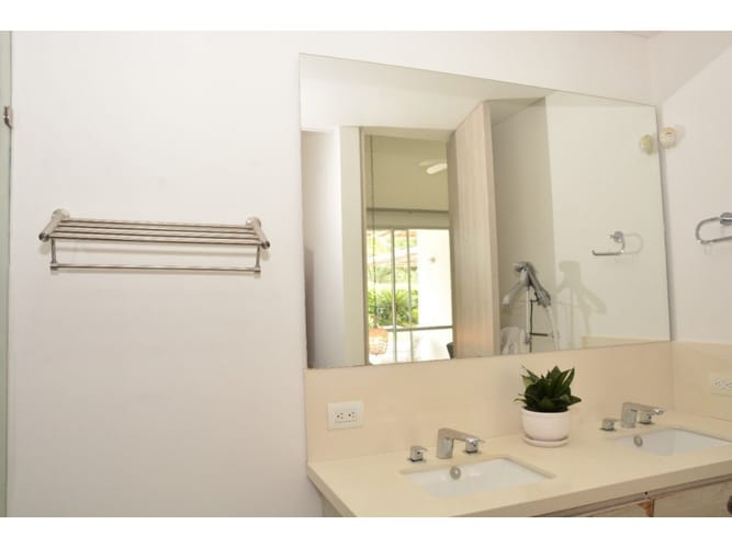 Casa de 3 alcobas en venta en Cn. Arbore Country Club, Jamundí, 259 m² · foto 3 de 14