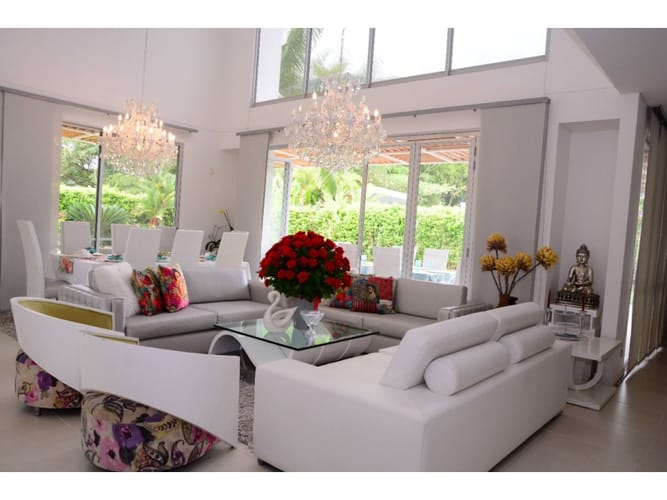 Casa de 3 alcobas en venta en Cn. Arbore Country Club, Jamundí, 259 m² · foto 9 de 14