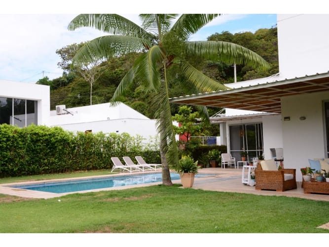 Casa de 3 alcobas en venta en Cn. Arbore Country Club, Jamundí, 259 m² · foto 13 de 14