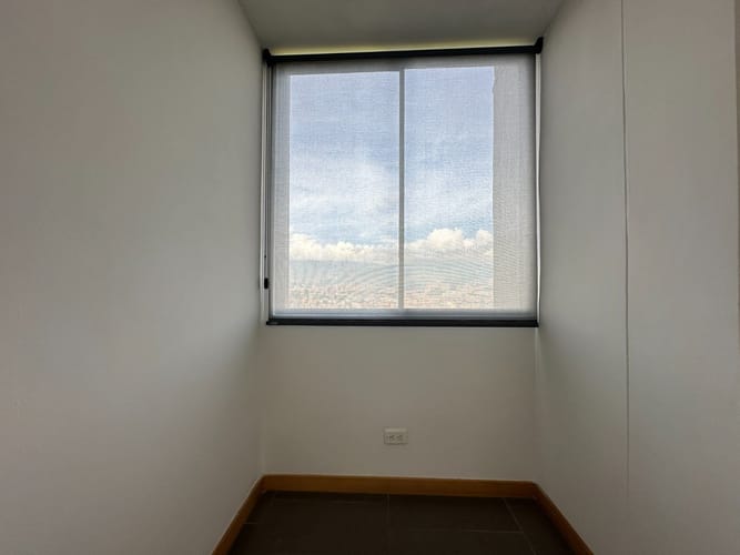 Apartamento de 2 alcobas en venta en Loma Del Esmeraldal, Envigado, 67 m² · foto 4 de 15