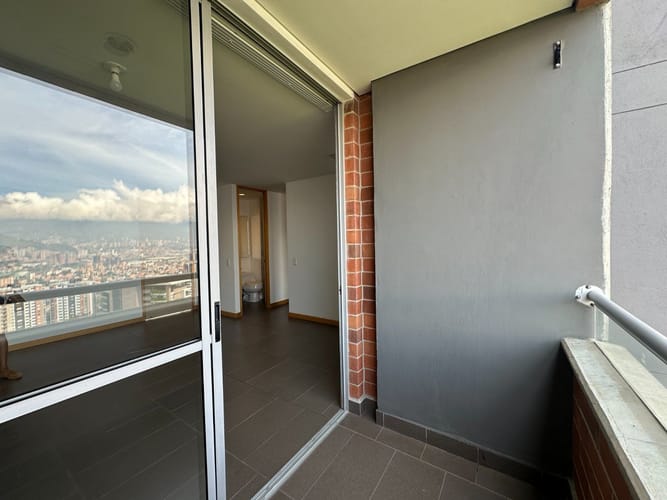 Apartamento de 2 alcobas en venta en Loma Del Esmeraldal, Envigado, 67 m² · foto 14 de 15