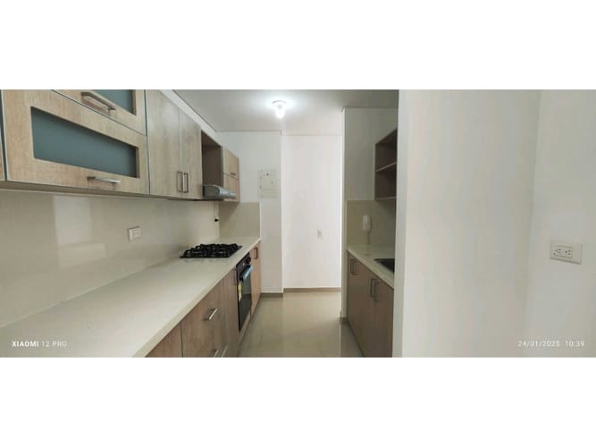Casa de 4 alcobas en venta en El Castillo, Jamundí, 160 m² · foto 2 de 15