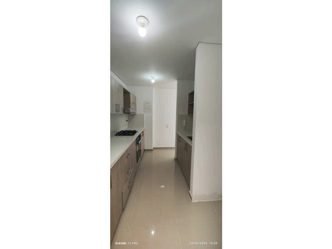 Casa de 4 alcobas en venta en El Castillo, Jamundí, 160 m² · foto 3 de 15