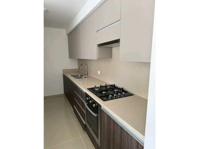 Apartamento de 3 alcobas en venta en Bochalema, Cali, 115 m² · foto 2 de 10