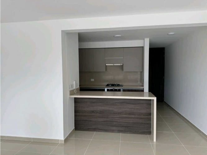 Apartamento de 3 alcobas en venta en Bochalema, Cali, 115 m² · foto 3 de 10