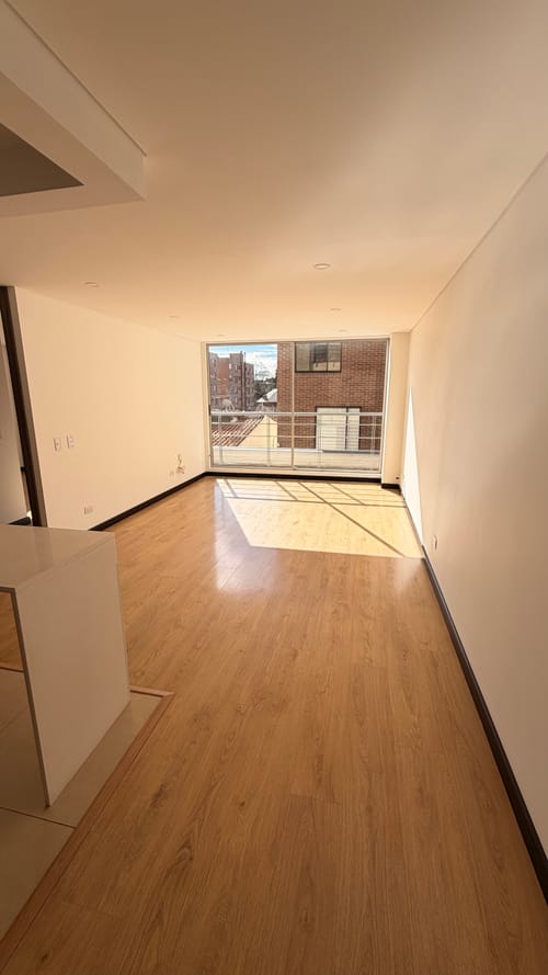 Apartamento de 2 alcobas en venta en El Batán, Bogotá, 63 m² · foto 2 de 11