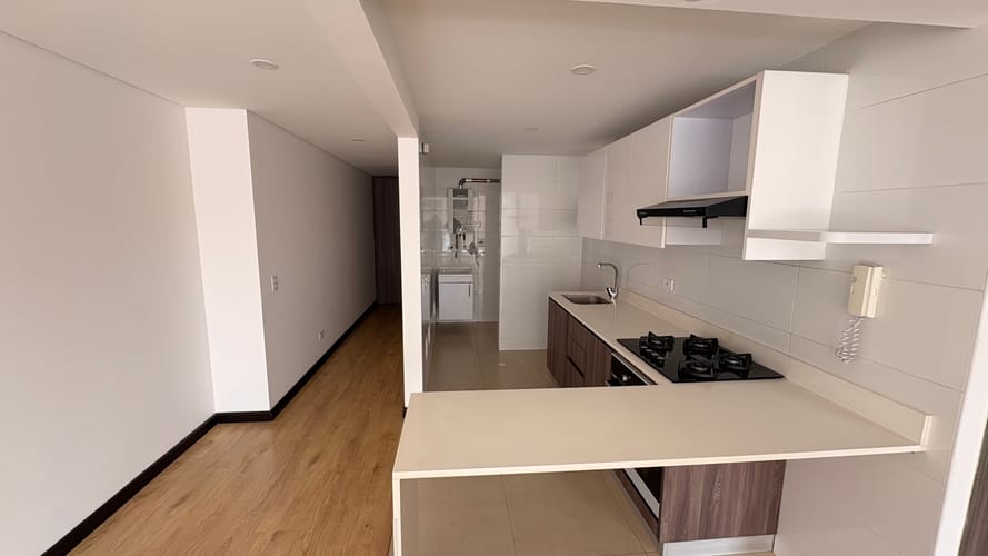 Apartamento de 2 alcobas en venta en El Batán, Bogotá, 63 m² · foto 3 de 11