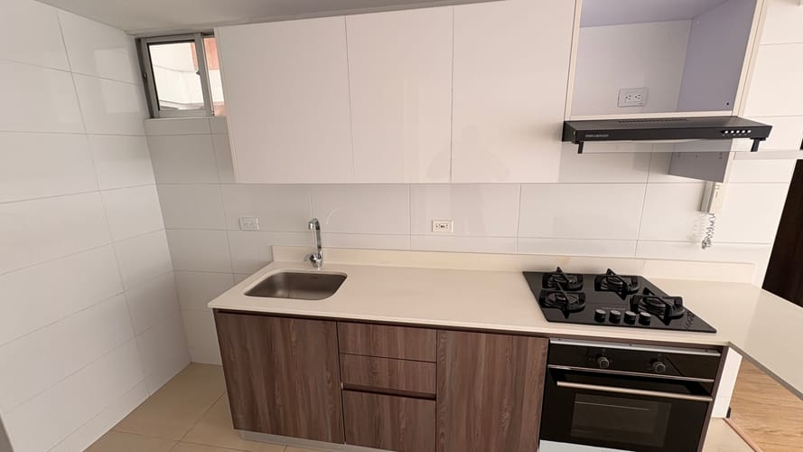 Apartamento de 2 alcobas en venta en El Batán, Bogotá, 63 m² · foto 4 de 11