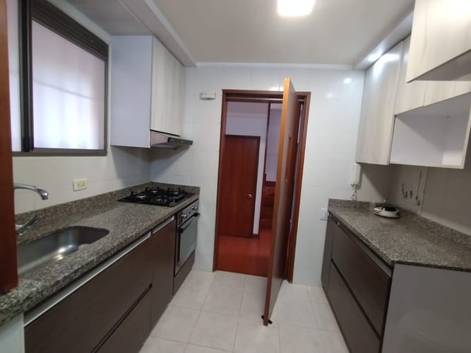 Apartamento de 3 alcobas en venta en Ciudad Salitre, Bogotá, 86 m² · foto 8 de 17