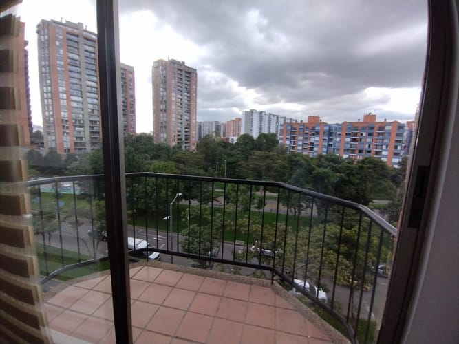 Apartamento de 3 alcobas en venta en Ciudad Salitre, Bogotá, 86 m² · foto 5 de 17