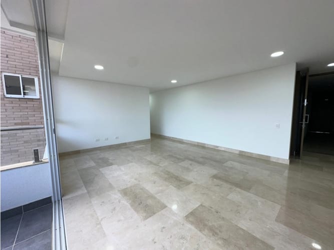 Apartamento de 3 alcobas en venta en Ciudad Campestre, Cali, 147 m² · foto 2 de 24