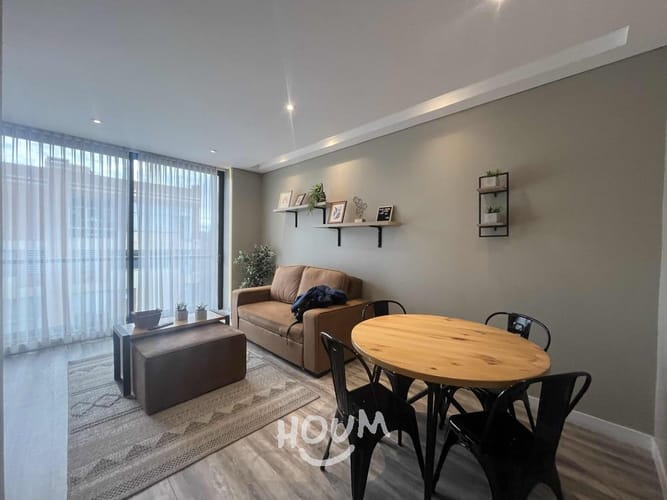 Apartamento de 2 alcobas en arriendo en Chicó Navarra, Bogotá, 79 m² · foto 2 de 23