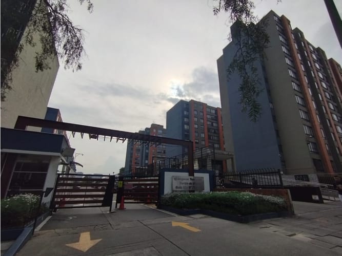 Apartamento de 3 alcobas en arriendo en Ciudad Alsacia, Bogotá, 53 m² · foto 2 de 16