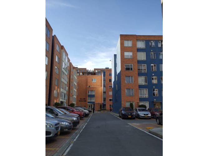 Apartamento de 3 alcobas en arriendo en Ciudad Alsacia, Bogotá, 53 m² · foto 4 de 16