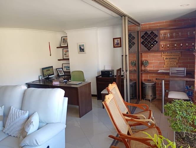 Apartamento de 3 alcobas en venta en Alto De Misael, Envigado, 155 m² · foto 3 de 20