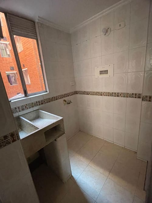 Apartamento de 3 alcobas en venta en San Antonio Norte, Bogotá, 45 m² · foto 3 de 7