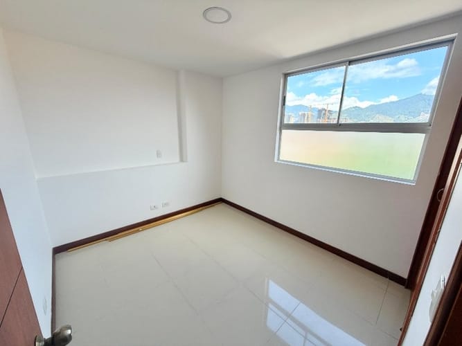 Apartamento de 3 alcobas en arriendo en Mesa, Envigado, 96 m² · foto 4 de 10