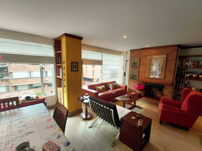 Apartamento de 3 alcobas en venta en Chico Norte, Bogotá, 108 m² · foto 2 de 20