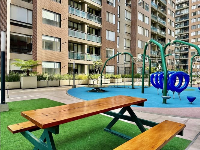 Apartamento de 3 alcobas en venta en Ciudad Salitre Oriental, Bogotá, 78 m² · foto 2 de 24