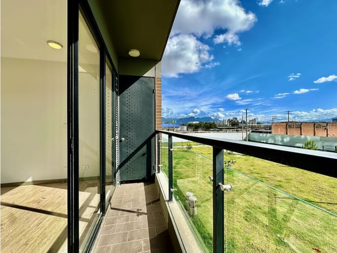 Apartamento de 3 alcobas en venta en Ciudad Salitre Oriental, Bogotá, 78 m² · foto 9 de 24