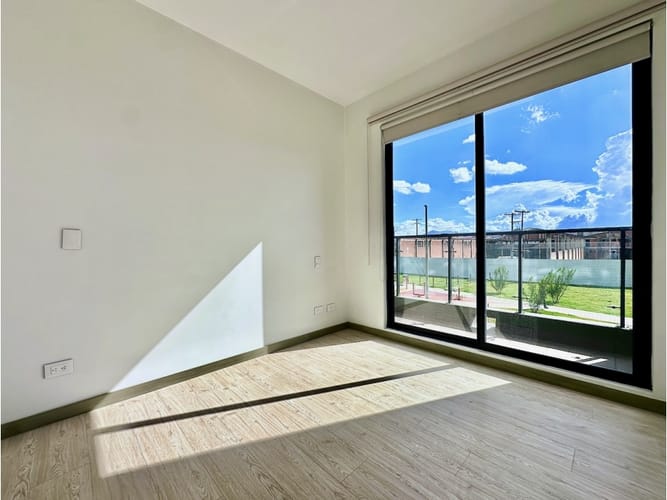 Apartamento de 3 alcobas en venta en Ciudad Salitre Oriental, Bogotá, 78 m² · foto 12 de 24