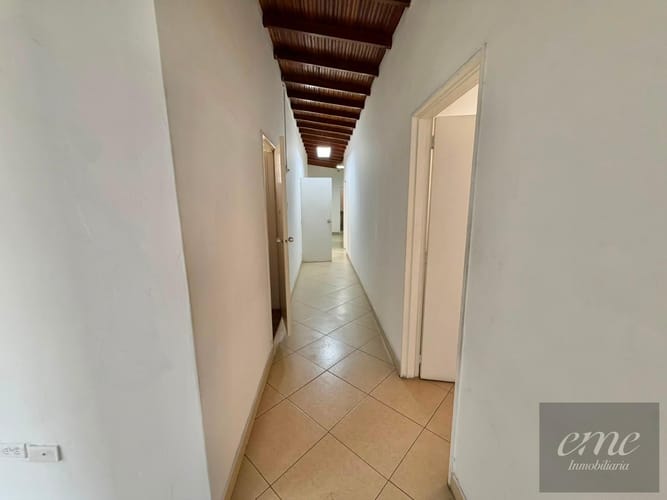 Casa de 5 alcobas en arriendo en Laureles, Medellín, 200 m² · foto 9 de 16