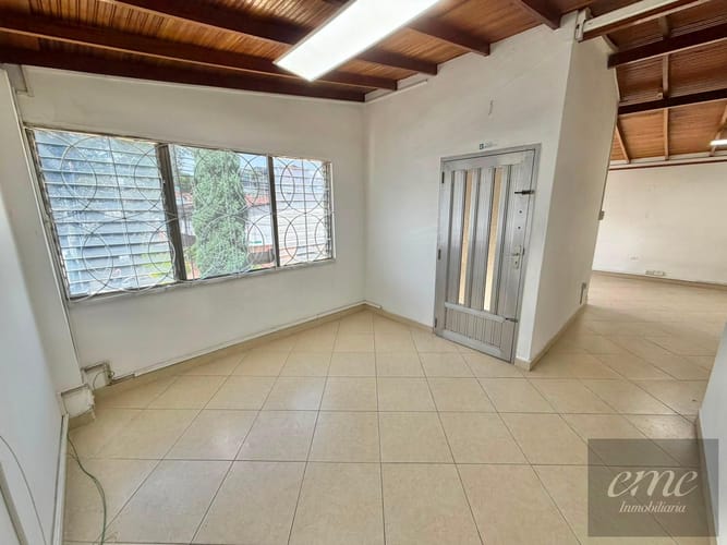 Casa de 5 alcobas en arriendo en Laureles, Medellín, 200 m² · foto 14 de 16