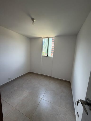 Apartamento de 2 alcobas en arriendo en Miraflores, Medellín, 43 m² · foto 4 de 12