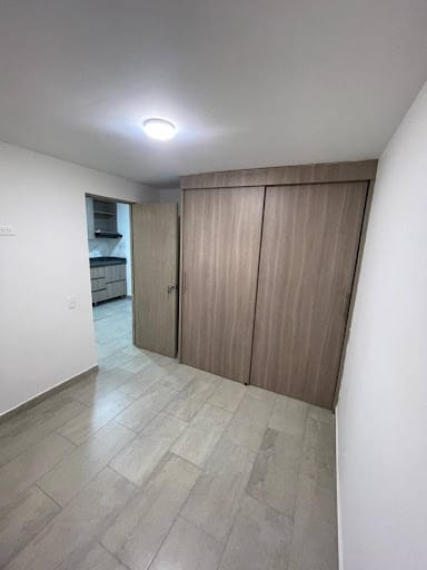 Apartaestudio en arriendo en Simon Bolivar, Medellín, 40 m² · foto 5 de 9