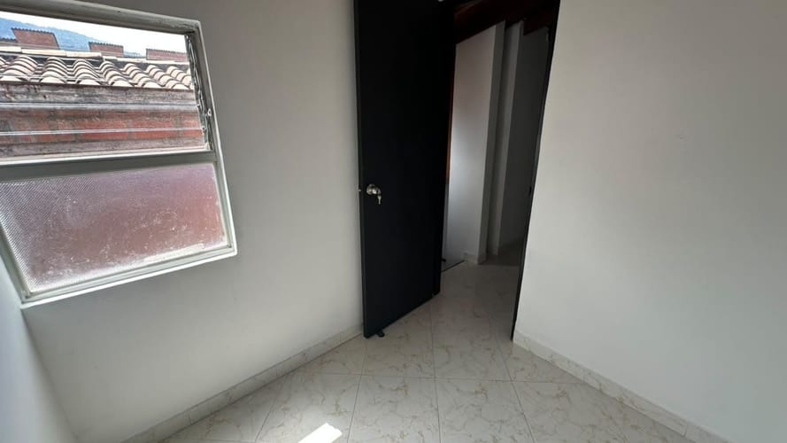 Casa de 4 alcobas en arriendo en Niquia, Bello, 70 m² · foto 6 de 14