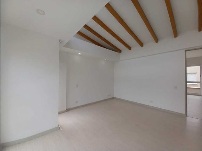 Casa de 3 alcobas en arriendo en Llano Grande, Rionegro, 162 m² · foto 3 de 24