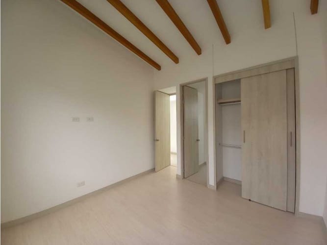 Casa de 3 alcobas en arriendo en Llano Grande, Rionegro, 162 m² · foto 4 de 24