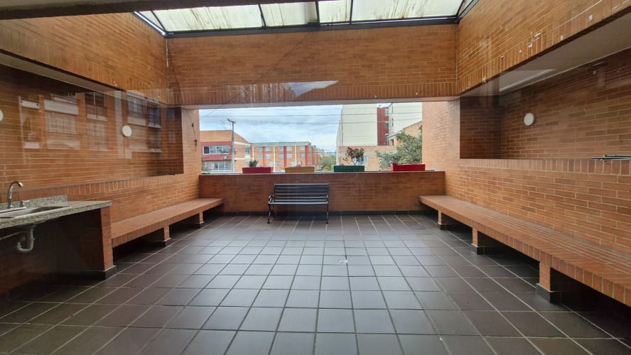 Apartamento de 3 alcobas en venta en Castilla, Bogotá, 75 m² · foto 16 de 18