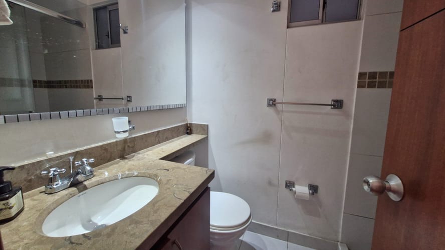 Apartamento de 3 alcobas en venta en Castilla, Bogotá, 75 m² · foto 10 de 18