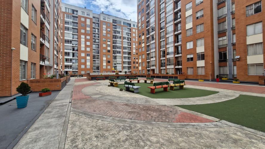 Apartamento de 3 alcobas en venta en Castilla, Bogotá, 75 m² · foto 17 de 18