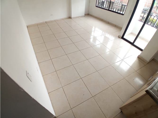 Apartamento de 2 alcobas en arriendo en Caicedo, Medellín, 90 m² · foto 3 de 13